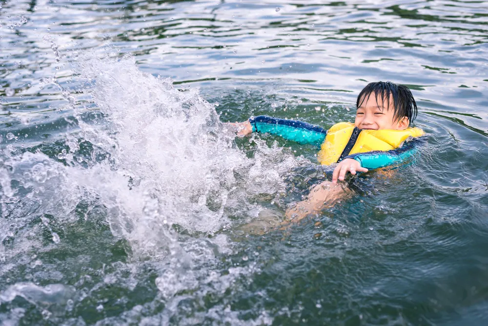 Water Survival Explained: The Skills That Genuinely Save Lives